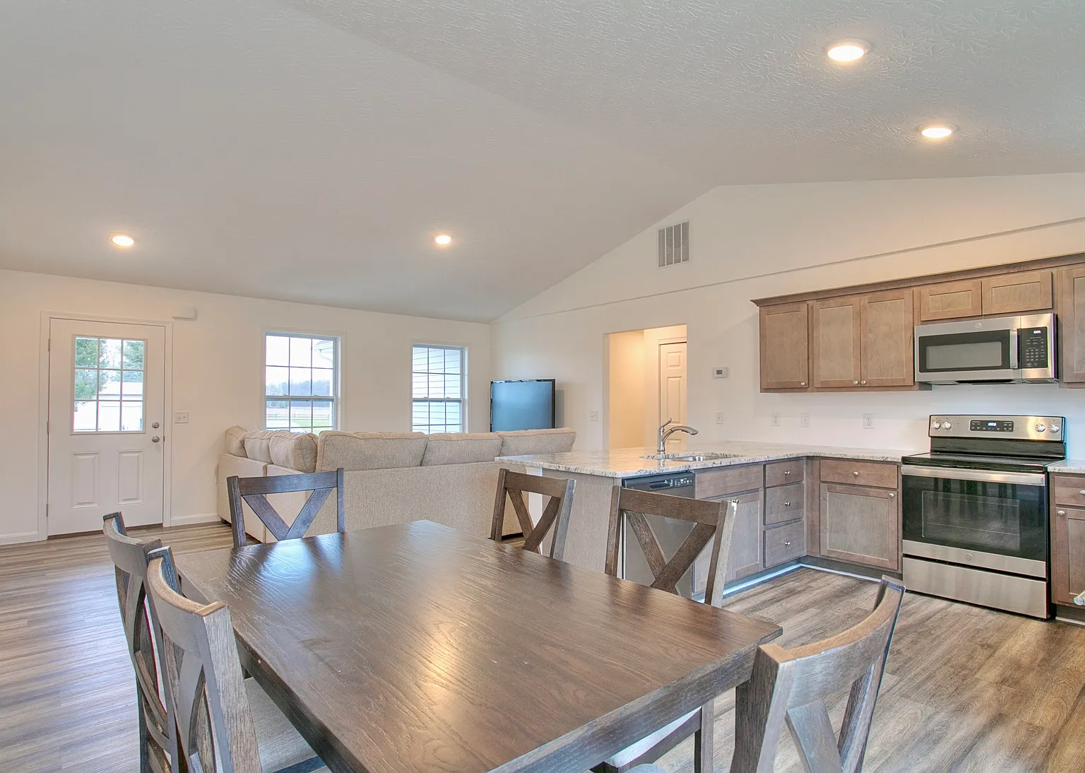 120 Cheyenne Drive - 1 — Photo 3