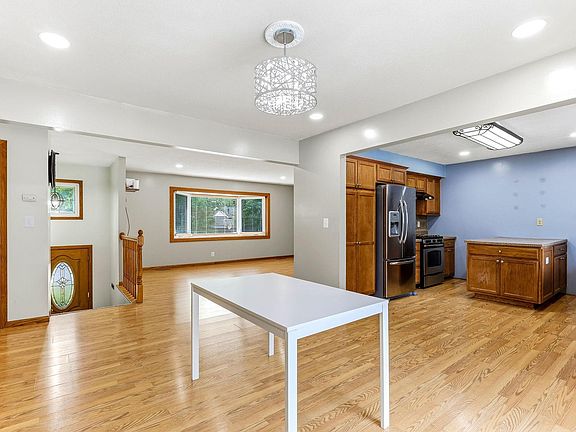 5th image of 3855 66th St E