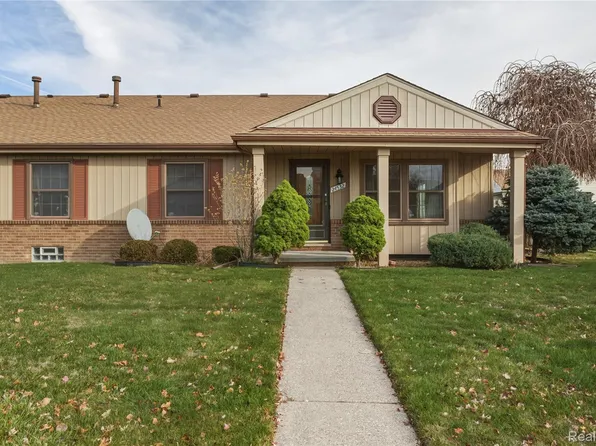 24532 Greenhill Rd, Warren, MI 48091