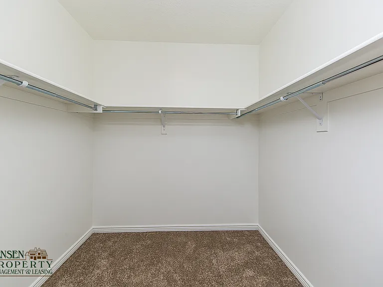 3252 E Tanoak Dr — Photo 16