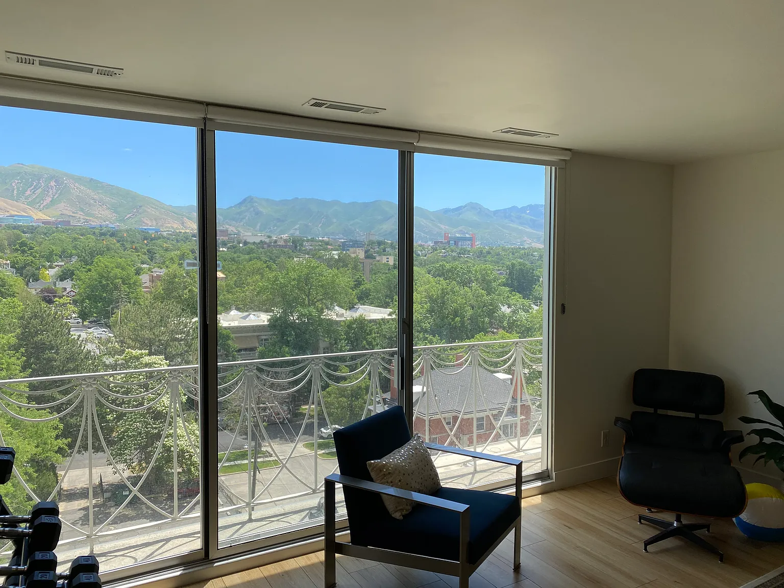 2 bed, 1141 sqft, $2,495 — Photo 3