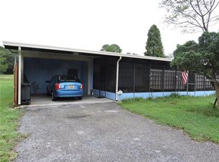 9511 Silverbend Dr, Dade City, FL 33525