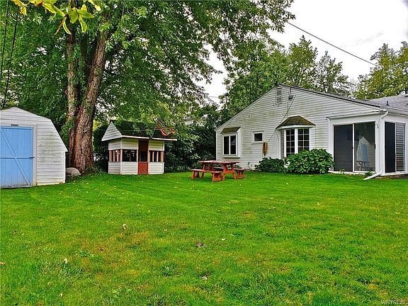 2nd image of 34 Parkdale Dr