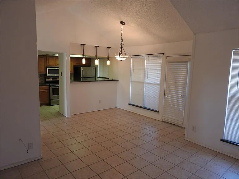 248 Jefferson Pkwy — Photo 3