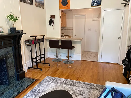 Rented by Apartments by Us | media 30