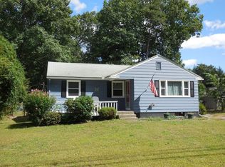 90 Line St, Easthampton, MA 01027