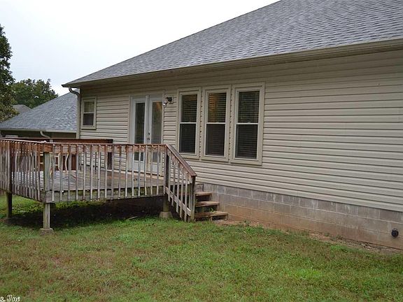 3rd image of 3007 Shady Side Dr
