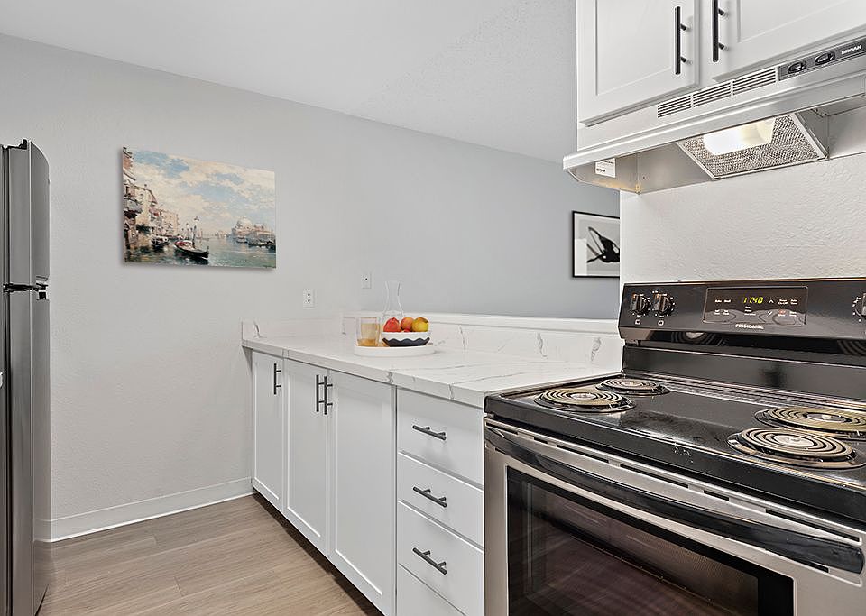 1st image of 1615 W Smith St #061d31cd3