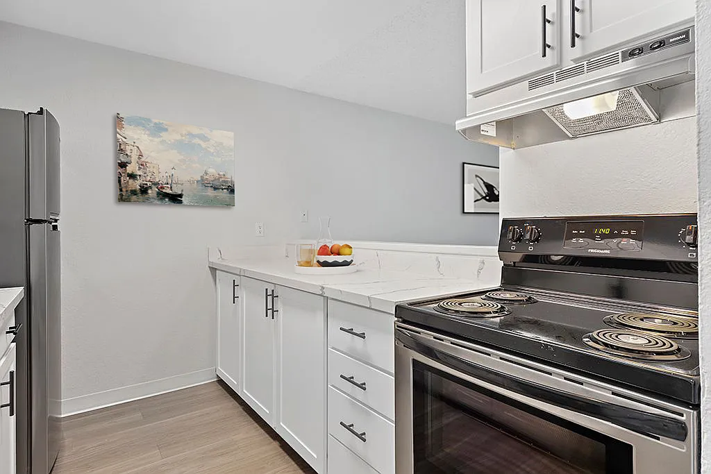 1615 W Smith St #3B-2Ba-1753Sqft photo 1