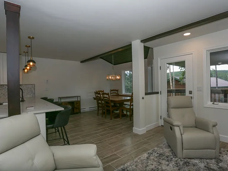 6 Southface Dr — Photo 11
