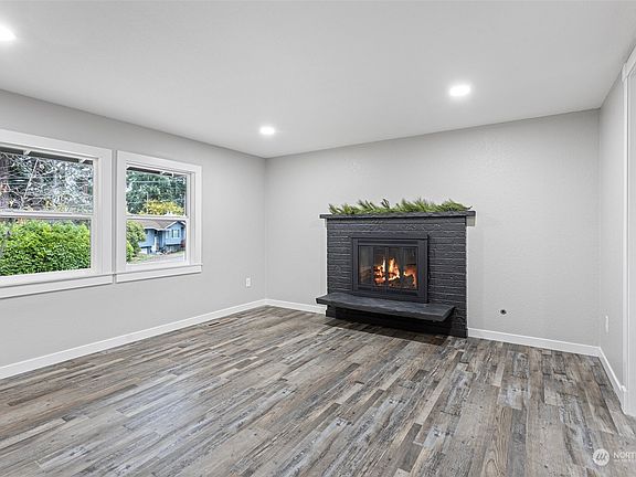 5th image of 7502 66th Avenue W