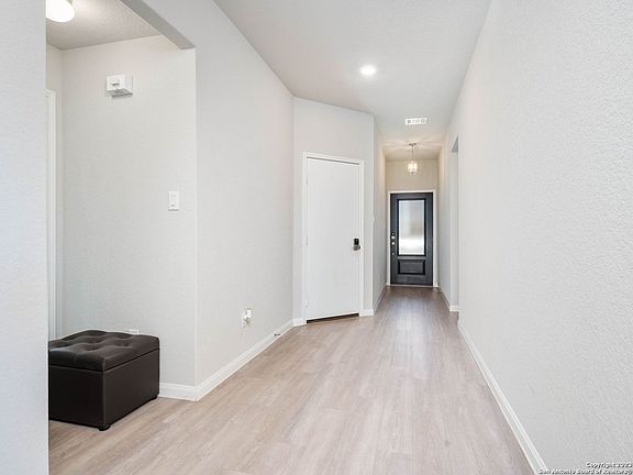 5th image of 5907 Akin Glen