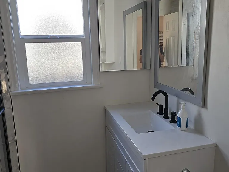 4527 Esther St — Photo 15
