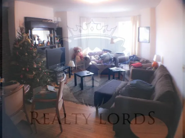 526 Harvard St APT 3, Brookline, MA 02446