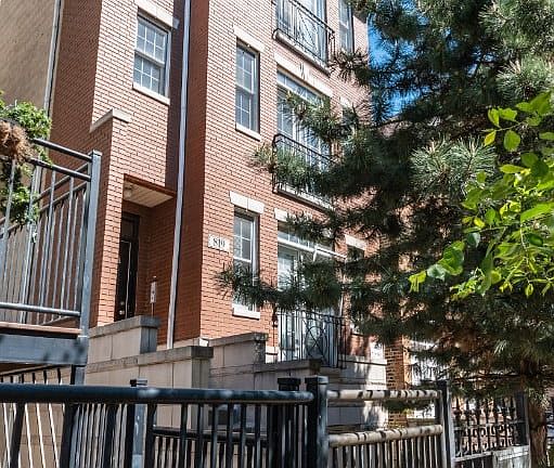 3rd image of 819 N Wood St #2