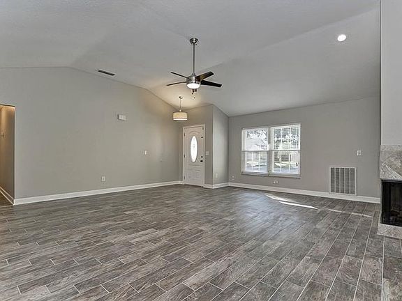 5th image of 16605 Mandy Ln