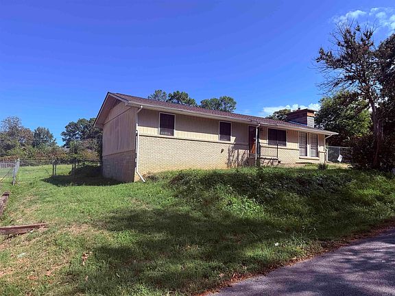 3rd image of 3004 Cedar Park St