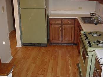 5th image of 337 Pierce Ct