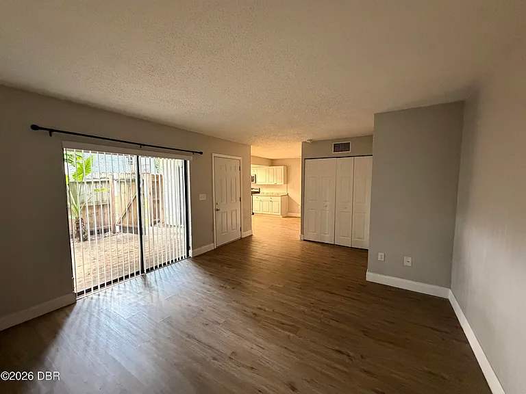 87 Springwood Sq — Photo 3