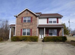 611 Doane Dr, Clarksville, TN 37042