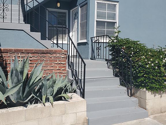2nd image of 130 W Ivy St #130