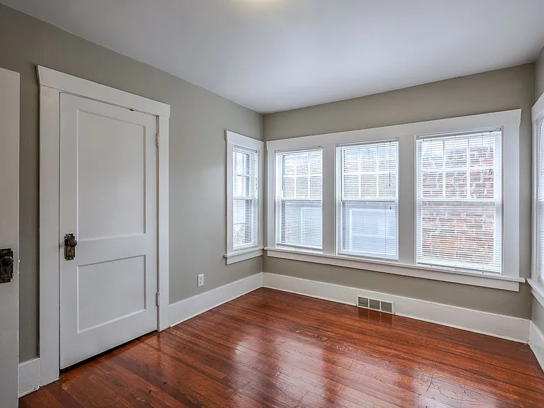3314 Jackson St — Photo 7