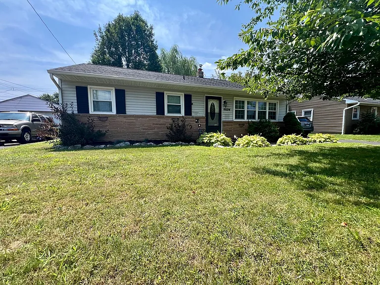 4604 David Dr — Photo 1