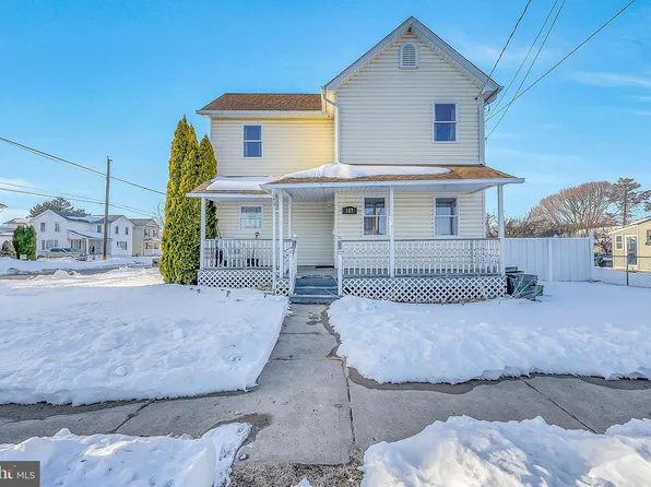187 Sharpe St, Wyoming, PA 18644