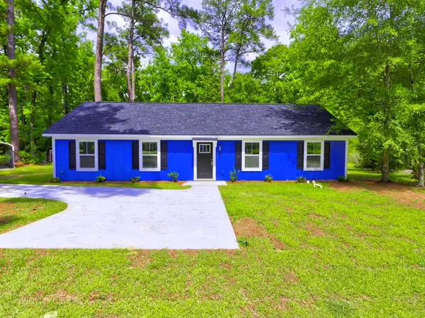 207 Woodlawn St, Walterboro, SC 29488