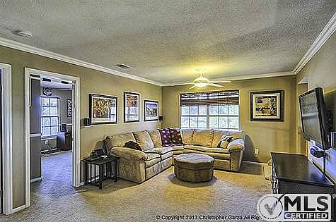4th image of 2405 Windchase Dr