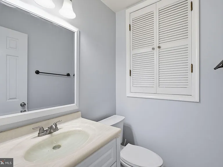 6012 Crown Royal Cir — Photo 18