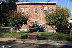 1014 48th Pl NE #4