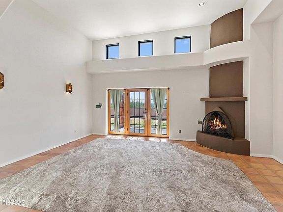 5th image of 11140 N Poinsettia Dr