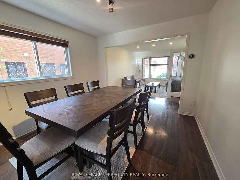 59 Foxhill Dr — Photo 15