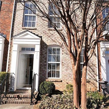 3rd image of 220 Welton Way #220