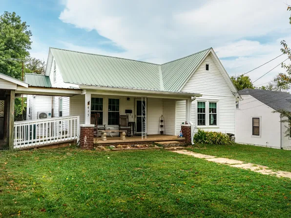 415 Swan Ave, Hohenwald, TN 38462