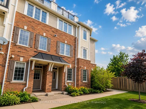 2614 Dashwood Dr #17, Oakville, ON L6M 0K5