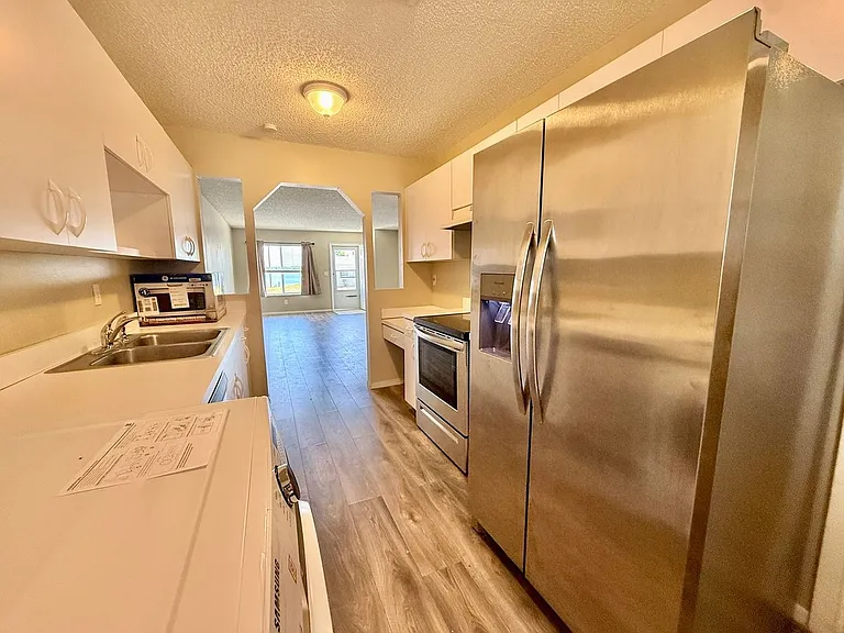 350 Winter Ridge Blvd — Photo 10