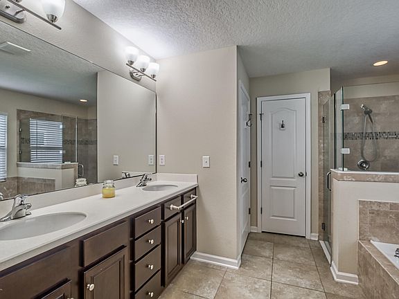 5th image of 75224 Fern Creek Dr