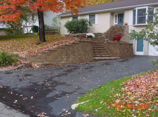 211 Willow Rd, Dalton, PA 18414