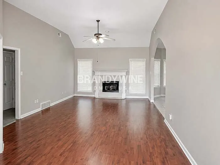 1475 Far Dr — Photo 4