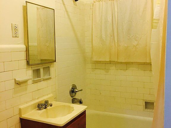 5th image of 4325 49th St APT 4A