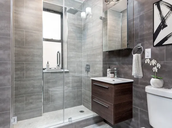 921 Washington Avenue image 5 of 10