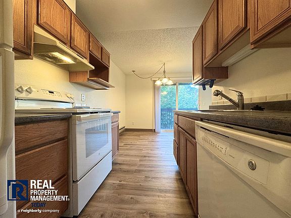 4th image of 13402 98th Avenue Ct E APT D