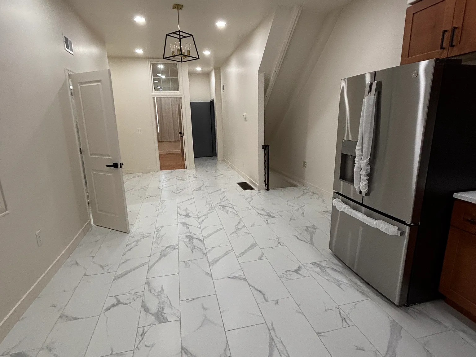 2 bed, $2,500 — Photo 4