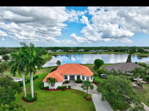 4826 SW Lake Grove Cir