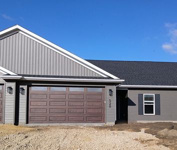 528 N 4th Ave, Eldridge, IA, 52748