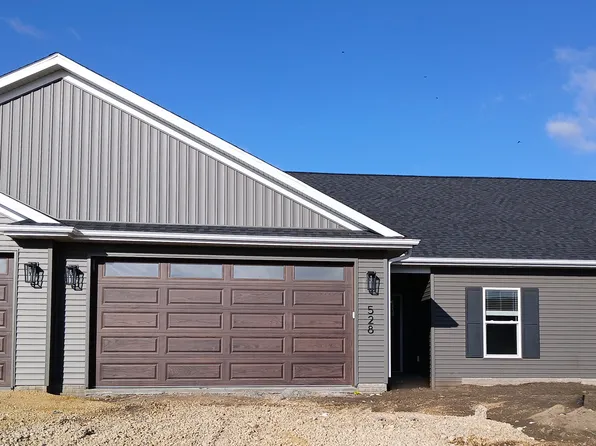 528 N 4th Ave, Eldridge, IA 52748