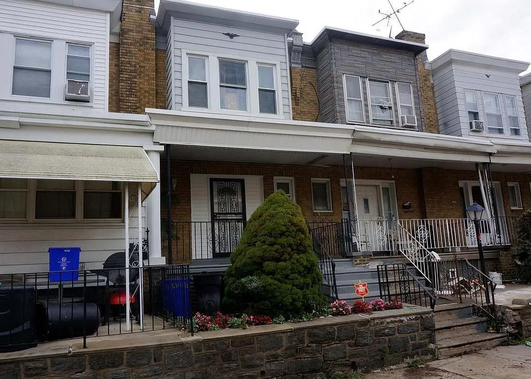 3 bed, 1078 sqft, $1,450 — Photo 1
