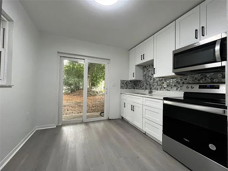 4814 20th St — Photo 3